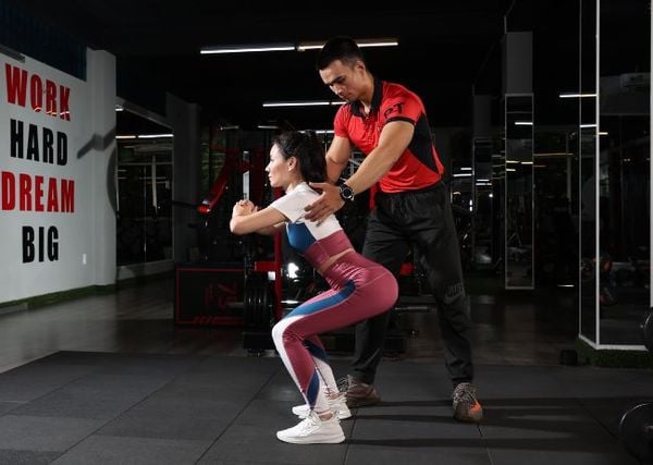 Dịch vụ huấn luyện viên cá nhân PT chuyên nghiệp đồng hành cùng học viên