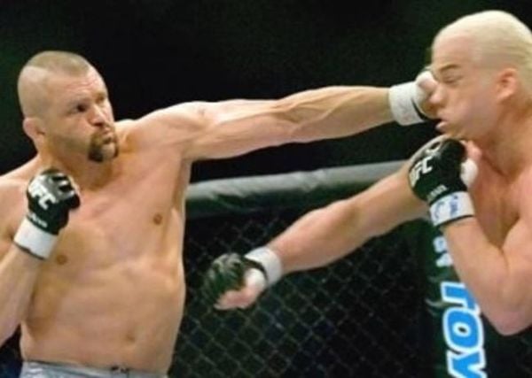 Hướng dẫn thực hiện đòn Left Hook móc trái chuẩn xác