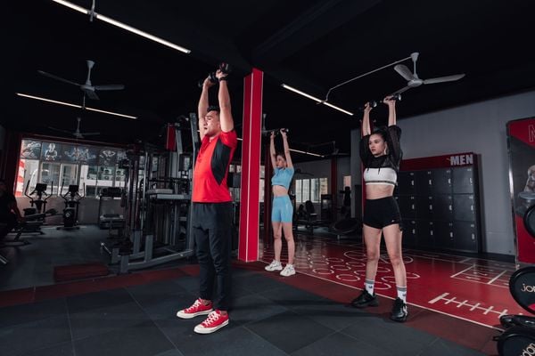 Không gian tập luyện chuyên nghiệp đầy đủ trang thiết bị hiện đại tại Fitbox