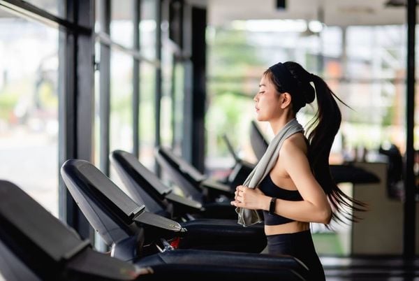 ĂN KIÊNG HAY TẬP THỂ DỤC, ĐÂU LÀ BIỆN PHÁP TỐT HƠN? – FitBox Gym