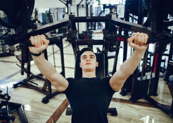 Học cách siết và cô cơ khi tập gym để kích thích cơ bắp phát triển tối ưu
