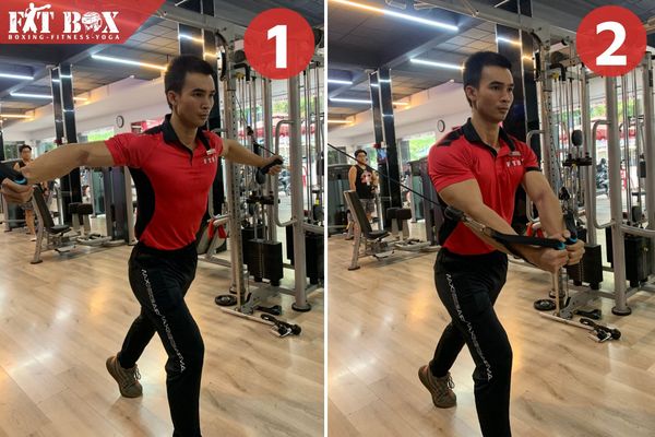 Tập ngực với dây cáp giúp cơ ngực sắc nét và cắt nét rõ ràng