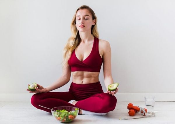 Tập yoga giảm mỡ bụng nhẹ nhàng hiệu quả cho người mới bắt đầu