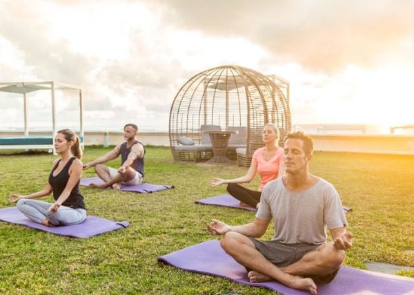 Lợi ích của yoga trong việc giải tỏa áp lực tâm lý và nâng cao sức khỏe tinh thần