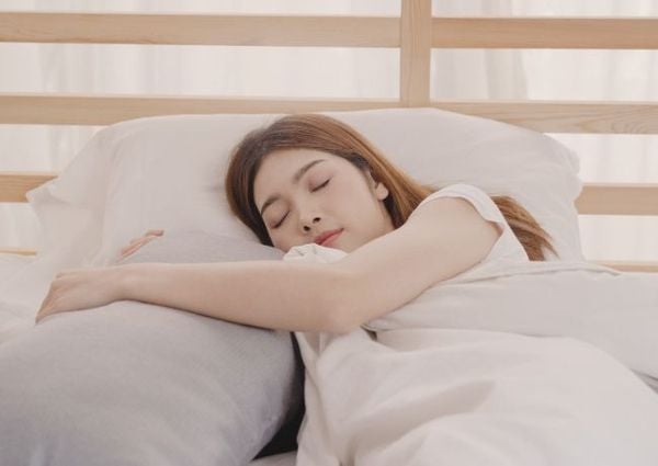 Yoga trị liệu giúp giảm stress giải tỏa căng thẳng và đem lại giấc ngủ ngon